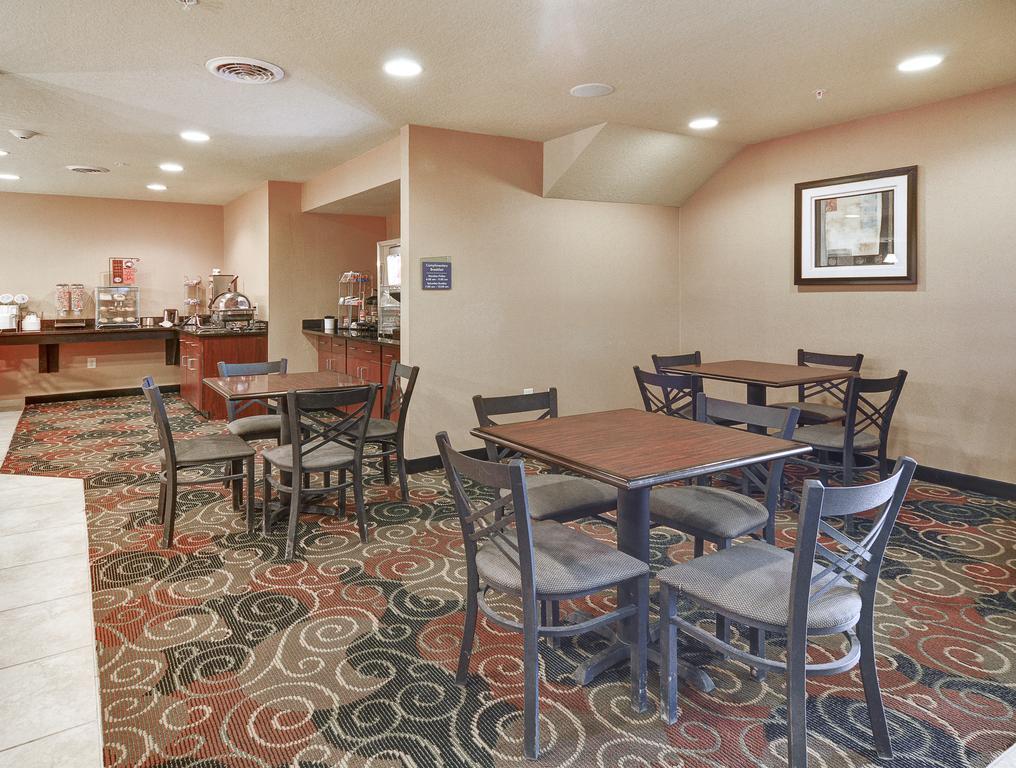 Cobblestone Inn & Suites - Big Lake Exterior photo